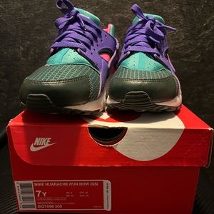 Nike Huarache sneakers